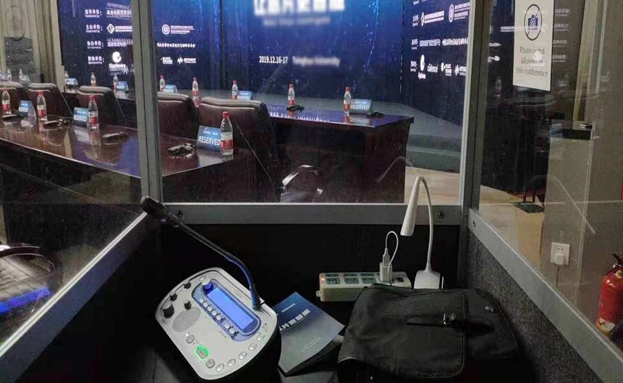 高級同聲翻譯譯員工資一般多少錢？